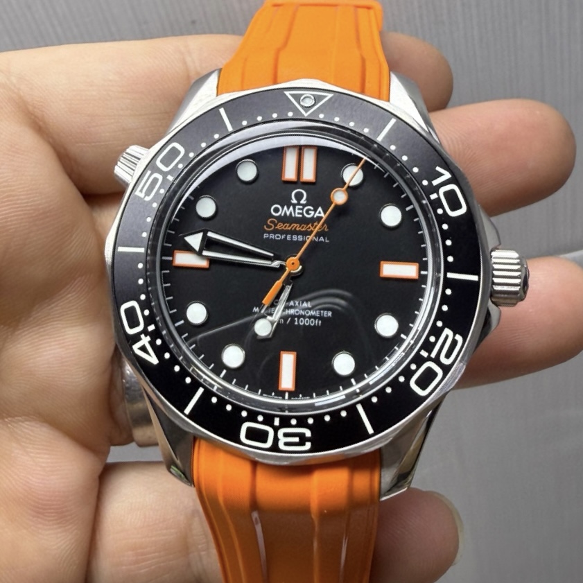 VS Factory Omega Seamaster 300 Black Dial Black Bezel Orange Rubber Strap 8806 Movement 42mm