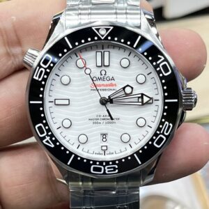 VS Factory Omega Seamaster 300 White Dial Black Bezel 316L Steel Bracelet 8800 Movement 42mm