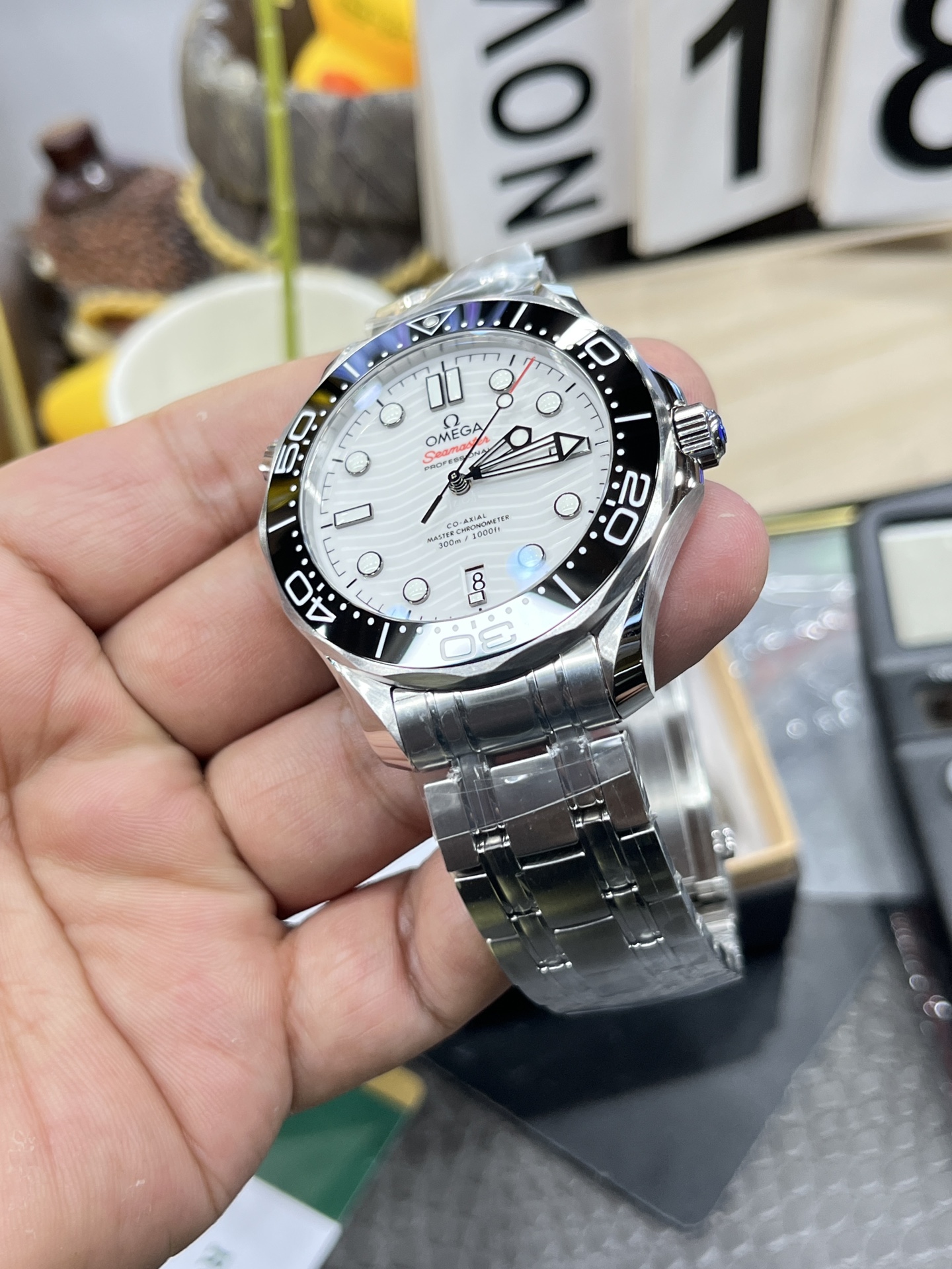 VS Factory Omega Seamaster 300 White Dial Black Bezel 316L Steel Bracelet 8800 Movement 42mm - Image 5