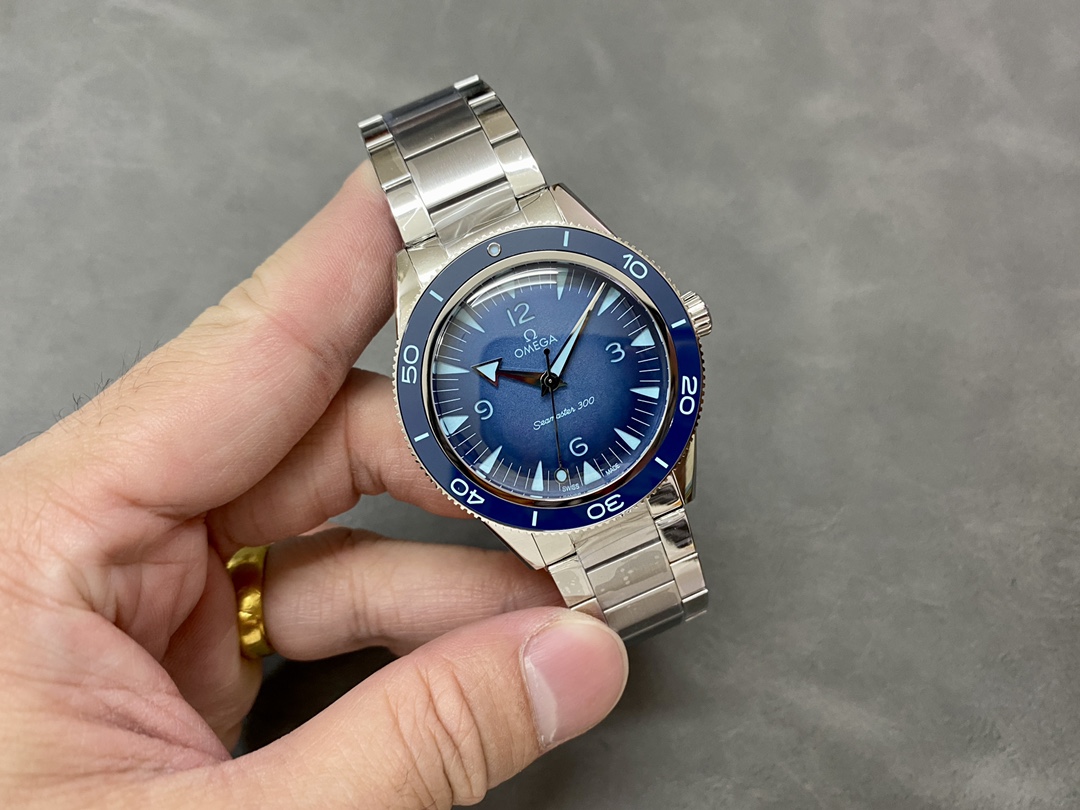 VS Factory Omega Seamaster 300 Blue Dial Blue Ceramic Bezel 316L Steel Bracelet 8912 Movement 41mm - Image 4